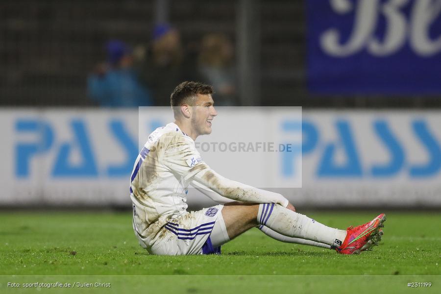 enttäuscht, Niklas Meyer, Stadion am Schönbusch, Aschaffenburg, 15.10.2021, BFV, sport, action, Fussball, Deutschland, Oktober 2021, Saison 2021/2022, 4. Liga, Regionalliga Bayern, BAY, SVA, SpVgg Bayreuth, SV Viktoria Aschaffenburg - Bild-ID: 2311199
