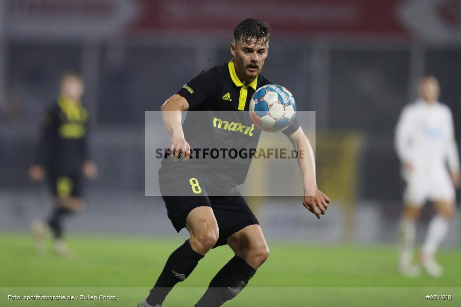 Daniel Steininger, Stadion am Schönbusch, Aschaffenburg, 15.10.2021, BFV, sport, action, Fussball, Deutschland, Oktober 2021, Saison 2021/2022, 4. Liga, Regionalliga Bayern, BAY, SVA, SpVgg Bayreuth, SV Viktoria Aschaffenburg - Bild-ID: 2311210
