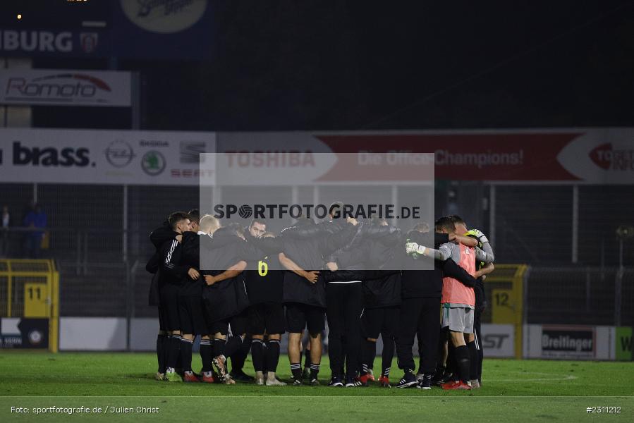 Mannschaftskreis, Stadion am Schönbusch, Aschaffenburg, 15.10.2021, BFV, sport, action, Fussball, Deutschland, Oktober 2021, Saison 2021/2022, 4. Liga, Regionalliga Bayern, BAY, SVA, SpVgg Bayreuth, SV Viktoria Aschaffenburg - Bild-ID: 2311212