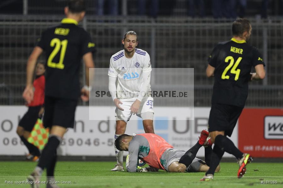 Sebastian Kolbe, Stadion am Schönbusch, Aschaffenburg, 15.10.2021, BFV, sport, action, Fussball, Deutschland, Oktober 2021, Saison 2021/2022, 4. Liga, Regionalliga Bayern, BAY, SVA, SpVgg Bayreuth, SV Viktoria Aschaffenburg - Bild-ID: 2311233 Sebastian Kolbe, Stadion am Schönbusch, Aschaffenburg, 15.10.2021, BFV, sport, action, Fussball, Deutschland, Oktober 2021, Saison 2021/2022, 4. Liga, Regionalliga Bayern, BAY, SVA, SpVgg Bayreuth, SV Viktoria Aschaffenburg - Bild-ID: 2311233