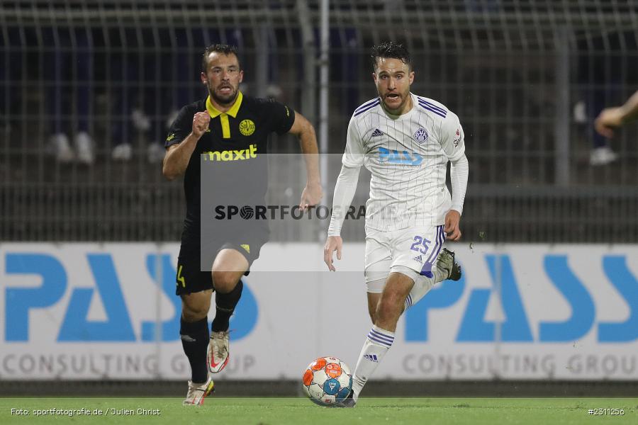 Elias Niesigk, Stadion am Schönbusch, Aschaffenburg, 15.10.2021, BFV, sport, action, Fussball, Deutschland, Oktober 2021, Saison 2021/2022, 4. Liga, Regionalliga Bayern, BAY, SVA, SpVgg Bayreuth, SV Viktoria Aschaffenburg - Bild-ID: 2311256