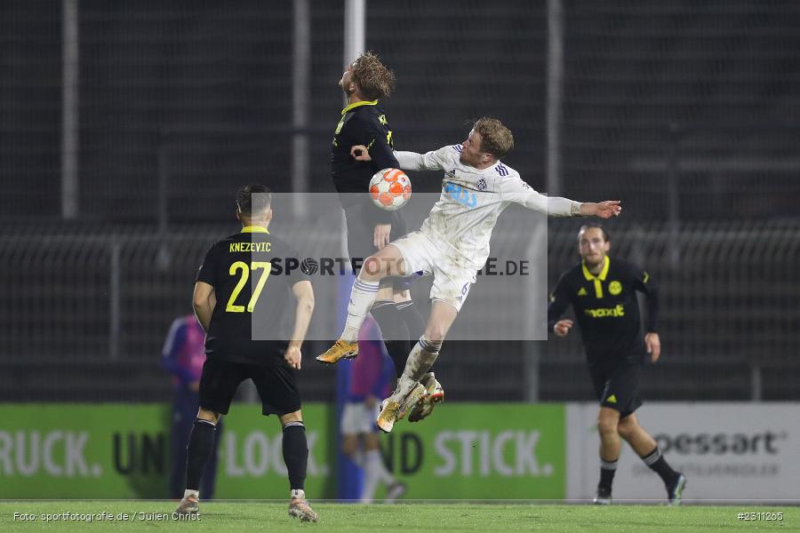 Roberto Desch, Stadion am Schönbusch, Aschaffenburg, 15.10.2021, BFV, sport, action, Fussball, Deutschland, Oktober 2021, Saison 2021/2022, 4. Liga, Regionalliga Bayern, BAY, SVA, SpVgg Bayreuth, SV Viktoria Aschaffenburg - Bild-ID: 2311265 Roberto Desch, Stadion am Schönbusch, Aschaffenburg, 15.10.2021, BFV, sport, action, Fussball, Deutschland, Oktober 2021, Saison 2021/2022, 4. Liga, Regionalliga Bayern, BAY, SVA, SpVgg Bayreuth, SV Viktoria Aschaffenburg - Bild-ID: 2311265