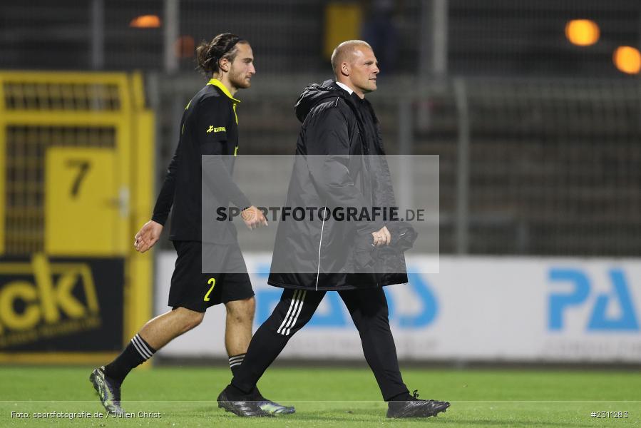 Tim Danhof, Stadion am Schönbusch, Aschaffenburg, 15.10.2021, BFV, sport, action, Fussball, Deutschland, Oktober 2021, Saison 2021/2022, 4. Liga, Regionalliga Bayern, BAY, SVA, SpVgg Bayreuth, SV Viktoria Aschaffenburg - Bild-ID: 2311283 Tim Danhof, Stadion am Schönbusch, Aschaffenburg, 15.10.2021, BFV, sport, action, Fussball, Deutschland, Oktober 2021, Saison 2021/2022, 4. Liga, Regionalliga Bayern, BAY, SVA, SpVgg Bayreuth, SV Viktoria Aschaffenburg - Bild-ID: 2311283