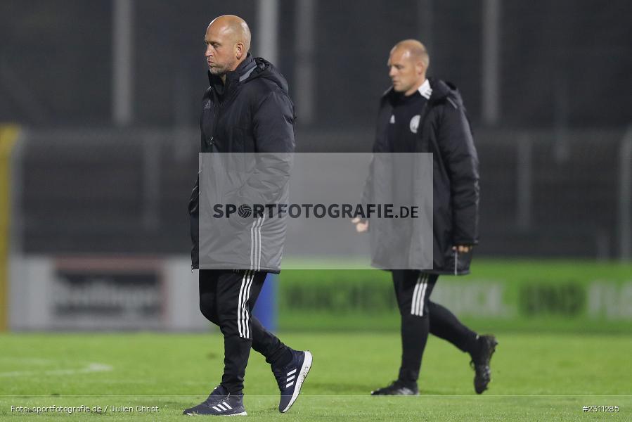Michael Gehret, Trainer, Timo Rost, Stadion am Schönbusch, Aschaffenburg, 15.10.2021, BFV, sport, action, Fussball, Deutschland, Oktober 2021, Saison 2021/2022, 4. Liga, Regionalliga Bayern, BAY, SVA, SpVgg Bayreuth, SV Viktoria Aschaffenburg - Bild-ID: 2311285 Michael Gehret, Trainer, Timo Rost, Stadion am Schönbusch, Aschaffenburg, 15.10.2021, BFV, sport, action, Fussball, Deutschland, Oktober 2021, Saison 2021/2022, 4. Liga, Regionalliga Bayern, BAY, SVA, SpVgg Bayreuth, SV Viktoria Aschaffenburg - Bild-ID: 2311285
