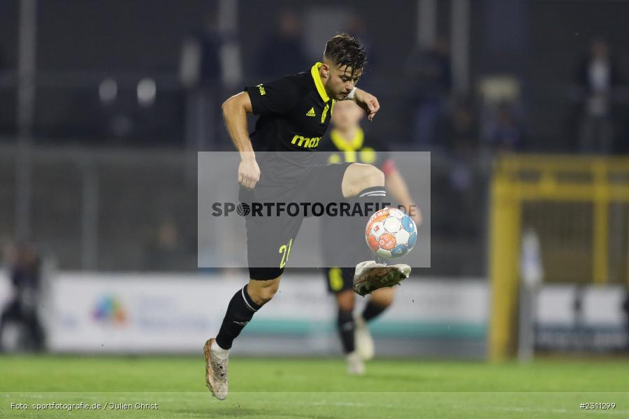 Ivan Knezevic, Stadion am Schönbusch, Aschaffenburg, 15.10.2021, BFV, sport, action, Fussball, Deutschland, Oktober 2021, Saison 2021/2022, 4. Liga, Regionalliga Bayern, BAY, SVA, SpVgg Bayreuth, SV Viktoria Aschaffenburg - Bild-ID: 2311299 Ivan Knezevic, Stadion am Schönbusch, Aschaffenburg, 15.10.2021, BFV, sport, action, Fussball, Deutschland, Oktober 2021, Saison 2021/2022, 4. Liga, Regionalliga Bayern, BAY, SVA, SpVgg Bayreuth, SV Viktoria Aschaffenburg - Bild-ID: 2311299