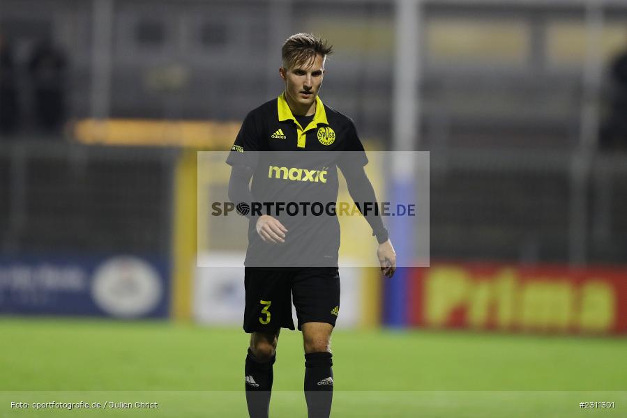Dennis Lippert, Stadion am Schönbusch, Aschaffenburg, 15.10.2021, BFV, sport, action, Fussball, Deutschland, Oktober 2021, Saison 2021/2022, 4. Liga, Regionalliga Bayern, BAY, SVA, SpVgg Bayreuth, SV Viktoria Aschaffenburg - Bild-ID: 2311301 Dennis Lippert, Stadion am Schönbusch, Aschaffenburg, 15.10.2021, BFV, sport, action, Fussball, Deutschland, Oktober 2021, Saison 2021/2022, 4. Liga, Regionalliga Bayern, BAY, SVA, SpVgg Bayreuth, SV Viktoria Aschaffenburg - Bild-ID: 2311301