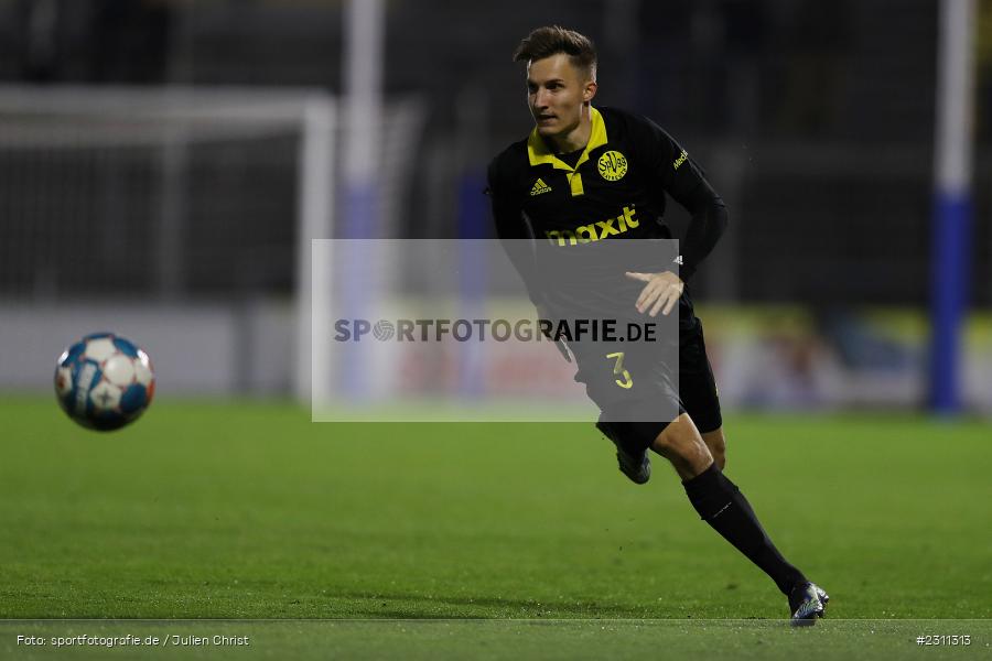 Dennis Lippert, Stadion am Schönbusch, Aschaffenburg, 15.10.2021, BFV, sport, action, Fussball, Deutschland, Oktober 2021, Saison 2021/2022, 4. Liga, Regionalliga Bayern, BAY, SVA, SpVgg Bayreuth, SV Viktoria Aschaffenburg - Bild-ID: 2311313 Dennis Lippert, Stadion am Schönbusch, Aschaffenburg, 15.10.2021, BFV, sport, action, Fussball, Deutschland, Oktober 2021, Saison 2021/2022, 4. Liga, Regionalliga Bayern, BAY, SVA, SpVgg Bayreuth, SV Viktoria Aschaffenburg - Bild-ID: 2311313