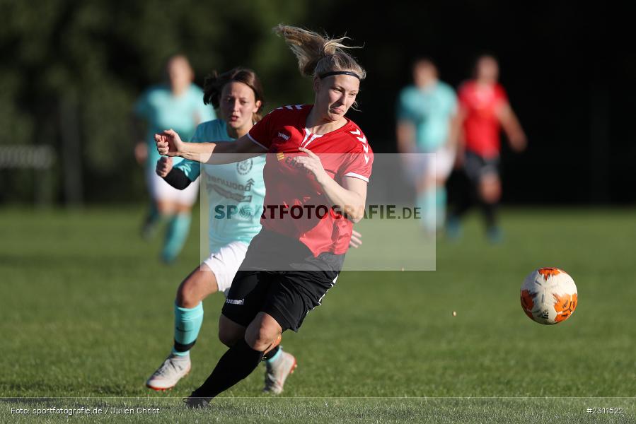 Lisa Blum, Sportplatz, Karsbach, 16.10.2021, BFV, sport, action, Fussball, Deutschland, Oktober 2021, Saison 2021/2022, BOL, Bezirksoberliga Frauen, TSV, FCK, TSV Keilberg, FC Karsbach - Bild-ID: 2311522