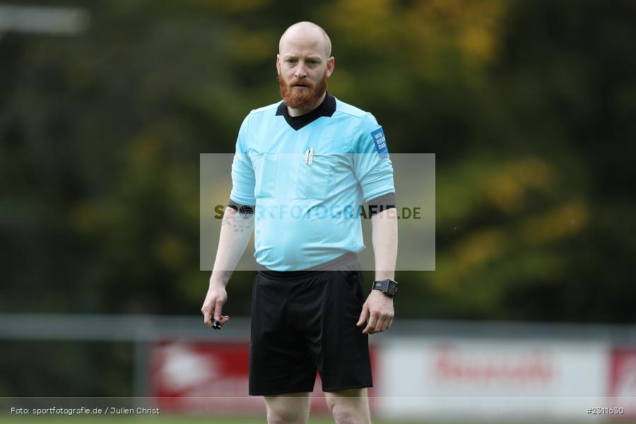 Christian Wolf, Schiedsrichter, Sportplatz, Seifriedsburg, 17.10.2021, BFV, sport, action, Fussball, Deutschland, Oktober 2021, Saison 2021/2022, ASV, FVGS, BZL, Bezirksliga Unterfranken West, ASV Rimpar, FV Gemünden/Seifriedsburg - Bild-ID: 2311630