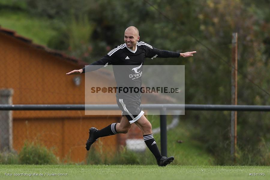 Torjubel, David Amtmann, Sportplatz, Karsbach, 17.10.2021, BFV, sport, action, Fussball, Deutschland, Oktober 2021, Saison 2021/2022, GR3, Kreisklasse Würzburg, FVSBM, FCK, FV Stetten-Binsfeld-Müdesheim, SG FC Karsbach - Bild-ID: 2311790