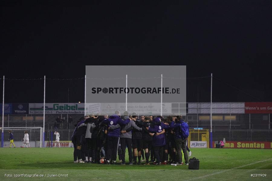 Zusammenhalt, Team, Mannschaftskreis, Stadion am Schönbusch, Aschaffenburg, 19.10.2021, BFV, sport, action, Fussball, Deutschland, Oktober 2021, Saison 2021/2022, 4. Liga, Regionalliga Bayern, UHG, SVA, SpVgg Unterhaching, SV Viktoria Aschaffenburg - Bild-ID: 2311909