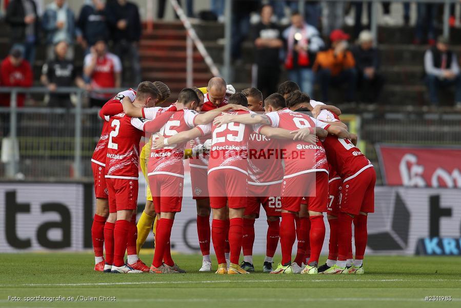 Mannschaftskreis, FLYERALARM Arena, Würzburg, 23.10.2021, DFL, sport, action, Fussball, Deutschland, Oktober 2021, Saison 2021/2022, TGM, FWK, 3. Liga, Türkgücü München, FC Würzburger Kickers - Bild-ID: 2311983