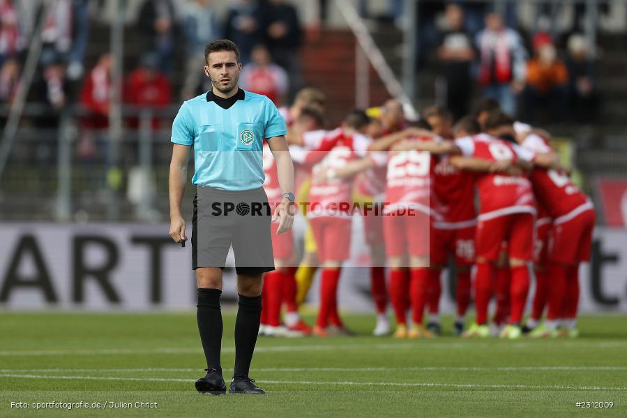 Mainz, Schiedsrichter, Tom Bauer, FLYERALARM Arena, Würzburg, 23.10.2021, DFL, sport, action, Fussball, Deutschland, Oktober 2021, Saison 2021/2022, TGM, FWK, 3. Liga, Türkgücü München, FC Würzburger Kickers - Bild-ID: 2312009 Mainz, Schiedsrichter, Tom Bauer, FLYERALARM Arena, Würzburg, 23.10.2021, DFL, sport, action, Fussball, Deutschland, Oktober 2021, Saison 2021/2022, TGM, FWK, 3. Liga, Türkgücü München, FC Würzburger Kickers - Bild-ID: 2312009