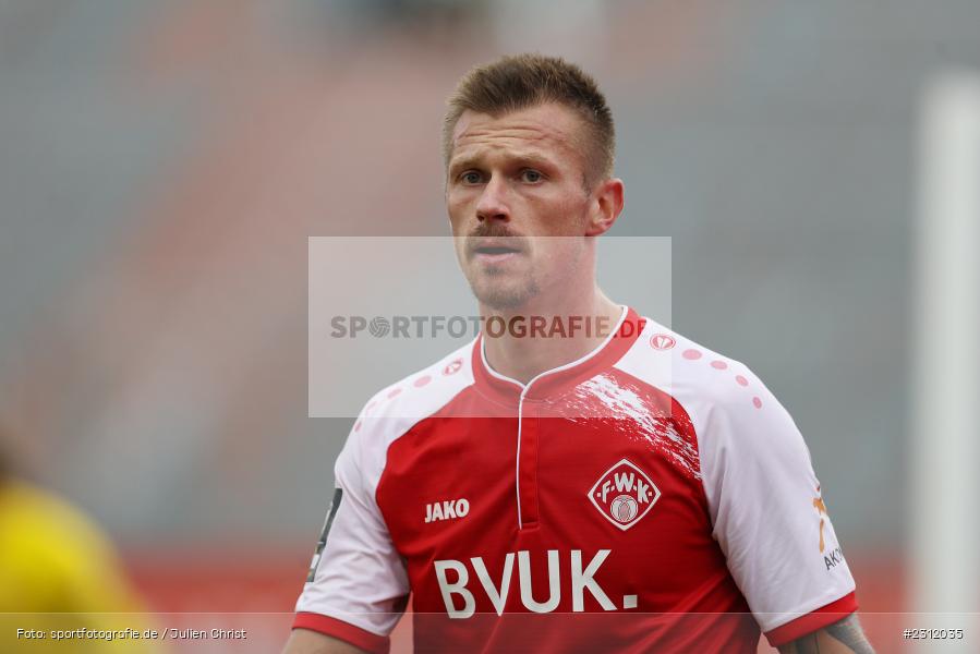 Marvin Pourié, FLYERALARM Arena, Würzburg, 23.10.2021, DFL, sport, action, Fussball, Deutschland, Oktober 2021, Saison 2021/2022, TGM, FWK, 3. Liga, Türkgücü München, FC Würzburger Kickers - Bild-ID: 2312035