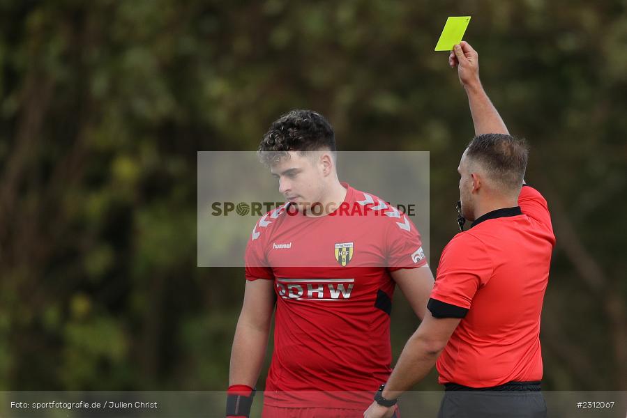 Gelbe Karte, Nico Preißler, Sportplatz, Karlburg, 23.10.2021, BFV, sport, action, Fussball, Deutschland, Oktober 2021, Saison 2021/2022, Bayernliga Nord, HOF, TSV, SpVgg Bayern Hof, TSV Karlburg - Bild-ID: 2312067
