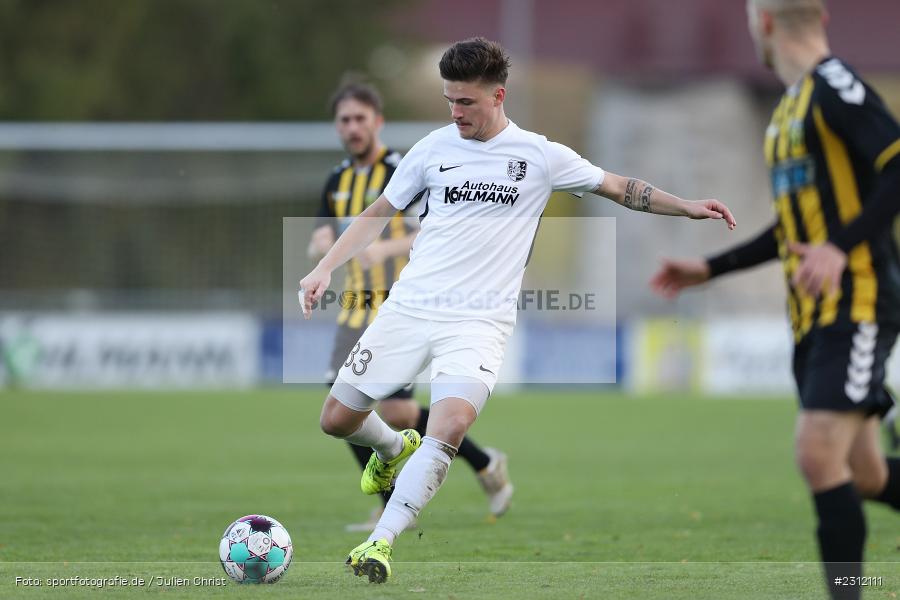 Pascal Jeni, Sportplatz, Karlburg, 23.10.2021, BFV, sport, action, Fussball, Deutschland, Oktober 2021, Saison 2021/2022, Bayernliga Nord, HOF, TSV, SpVgg Bayern Hof, TSV Karlburg - Bild-ID: 2312111