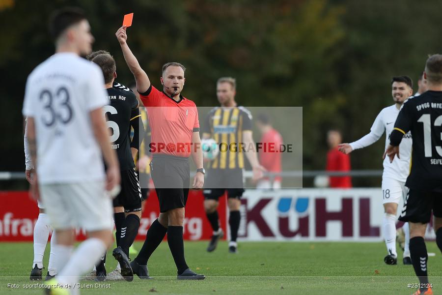 Schiedsrichter, Christopher Knauer, Sportplatz, Karlburg, 23.10.2021, BFV, sport, action, Fussball, Deutschland, Oktober 2021, Saison 2021/2022, Bayernliga Nord, HOF, TSV, SpVgg Bayern Hof, TSV Karlburg - Bild-ID: 2312124