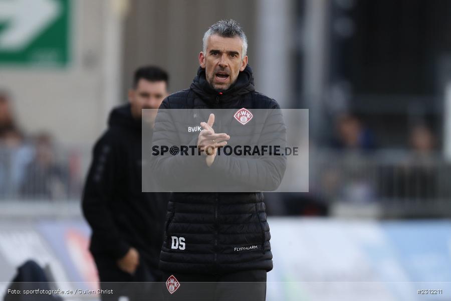 Trainer, Danny Schwarz, FLYERALARM Arena, Würzburg, 23.10.2021, DFL, sport, action, Fussball, Deutschland, Oktober 2021, Saison 2021/2022, TGM, FWK, 3. Liga, Türkgücü München, FC Würzburger Kickers - Bild-ID: 2312211