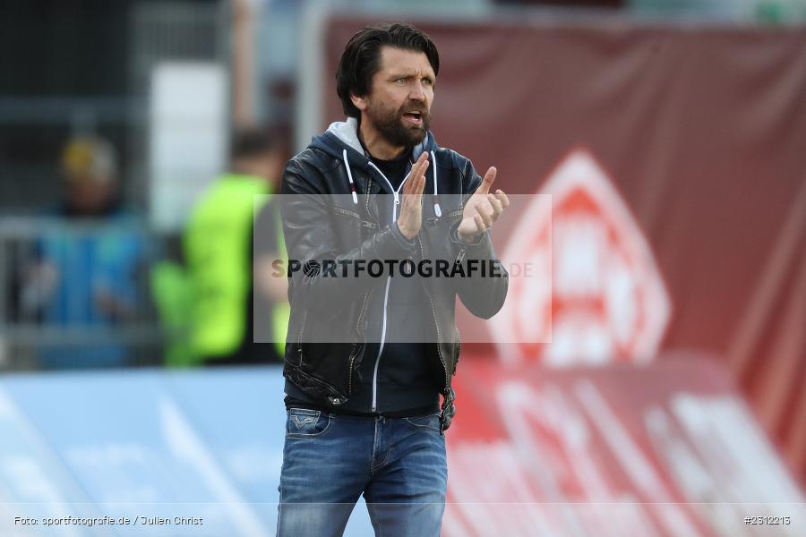 Applaus, Peter Hyballa, FLYERALARM Arena, Würzburg, 23.10.2021, DFL, sport, action, Fussball, Deutschland, Oktober 2021, Saison 2021/2022, TGM, FWK, 3. Liga, Türkgücü München, FC Würzburger Kickers - Bild-ID: 2312213 Applaus, Peter Hyballa, FLYERALARM Arena, Würzburg, 23.10.2021, DFL, sport, action, Fussball, Deutschland, Oktober 2021, Saison 2021/2022, TGM, FWK, 3. Liga, Türkgücü München, FC Würzburger Kickers - Bild-ID: 2312213