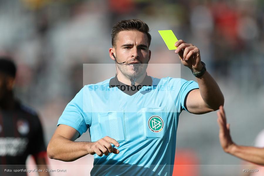 Hände, Arme, gestikuliert, Schiedsrichter, Tom Bauer, FLYERALARM Arena, Würzburg, 23.10.2021, DFL, sport, action, Fussball, Deutschland, Oktober 2021, Saison 2021/2022, TGM, FWK, 3. Liga, Türkgücü München, FC Würzburger Kickers - Bild-ID: 2312239 Hände, Arme, gestikuliert, Schiedsrichter, Tom Bauer, FLYERALARM Arena, Würzburg, 23.10.2021, DFL, sport, action, Fussball, Deutschland, Oktober 2021, Saison 2021/2022, TGM, FWK, 3. Liga, Türkgücü München, FC Würzburger Kickers - Bild-ID: 2312239