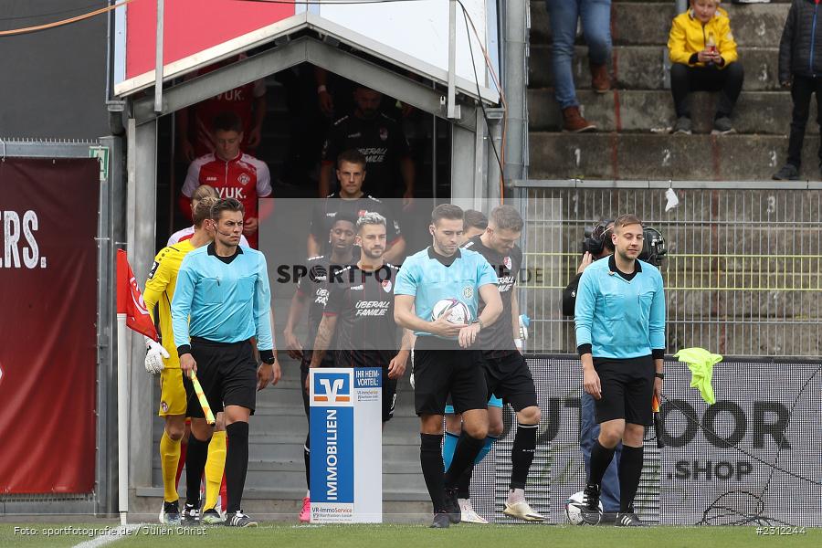 Schiedsrichter, Tom Bauer, FLYERALARM Arena, Würzburg, 23.10.2021, DFL, sport, action, Fussball, Deutschland, Oktober 2021, Saison 2021/2022, TGM, FWK, 3. Liga, Türkgücü München, FC Würzburger Kickers - Bild-ID: 2312244 Schiedsrichter, Tom Bauer, FLYERALARM Arena, Würzburg, 23.10.2021, DFL, sport, action, Fussball, Deutschland, Oktober 2021, Saison 2021/2022, TGM, FWK, 3. Liga, Türkgücü München, FC Würzburger Kickers - Bild-ID: 2312244