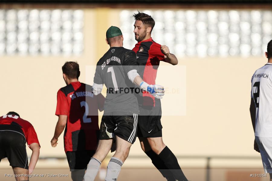 Jubeln, Fabian Latocha, Sportplatz, Karsbach, 24.10.2021, BFV, sport, action, Fussball, Deutschland, Oktober 2021, Saison 2021/2022, Kreisklasse, SGB, FCK, SG Burgsinn, SG FC Karsbach - Bild-ID: 2312254 Jubeln, Fabian Latocha, Sportplatz, Karsbach, 24.10.2021, BFV, sport, action, Fussball, Deutschland, Oktober 2021, Saison 2021/2022, Kreisklasse, SGB, FCK, SG Burgsinn, SG FC Karsbach - Bild-ID: 2312254