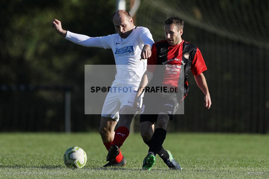 Nico Filippi, Sportplatz, Karsbach, 24.10.2021, BFV, sport, action, Fussball, Deutschland, Oktober 2021, Saison 2021/2022, Kreisklasse, SGB, FCK, SG Burgsinn, SG FC Karsbach - Bild-ID: 2312267