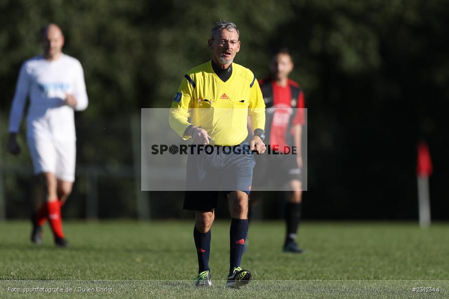 Schiedsrichter, Jürgen Büttner, Sportplatz, Karsbach, 24.10.2021, BFV, sport, action, Fussball, Deutschland, Oktober 2021, Saison 2021/2022, Kreisklasse, SGB, FCK, SG Burgsinn, SG FC Karsbach - Bild-ID: 2312344 Schiedsrichter, Jürgen Büttner, Sportplatz, Karsbach, 24.10.2021, BFV, sport, action, Fussball, Deutschland, Oktober 2021, Saison 2021/2022, Kreisklasse, SGB, FCK, SG Burgsinn, SG FC Karsbach - Bild-ID: 2312344