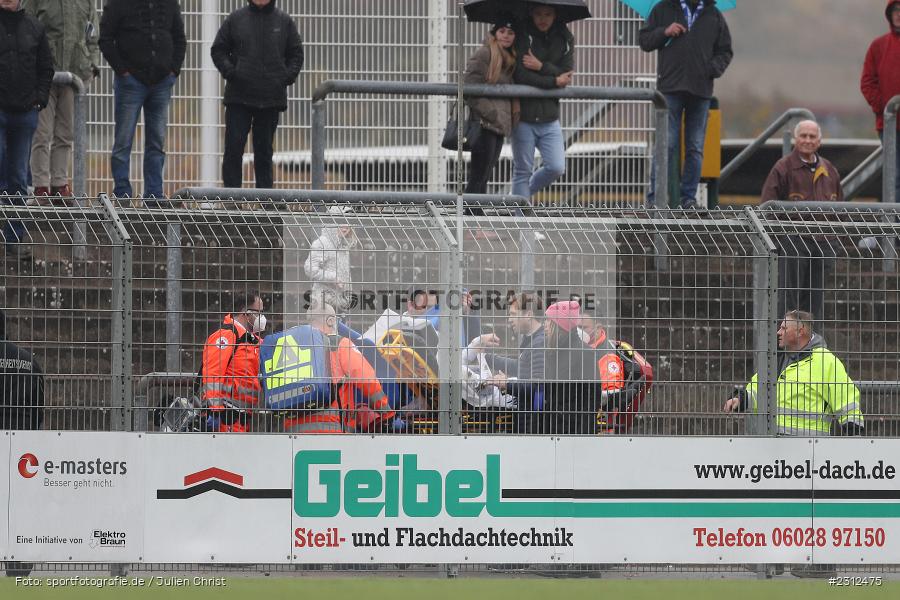 Sanitäter, Verletzung, Marco Fritscher, Stadion am Schönbusch, Aschaffenburg, 30.10.2021, BFV, sport, action, Fussball, Deutschland, Oktober 2021, Saison 2021/2022, 4. Liga, Regionalliga Bayern, FVI, SVA, FV Illertissen, SV Viktoria Aschaffenburg - Bild-ID: 2312475
