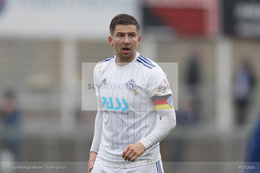 Benjamin Baier, Stadion am Schönbusch, Aschaffenburg, 30.10.2021, BFV, sport, action, Fussball, Deutschland, Oktober 2021, Saison 2021/2022, 4. Liga, Regionalliga Bayern, FVI, SVA, FV Illertissen, SV Viktoria Aschaffenburg - Bild-ID: 2312506