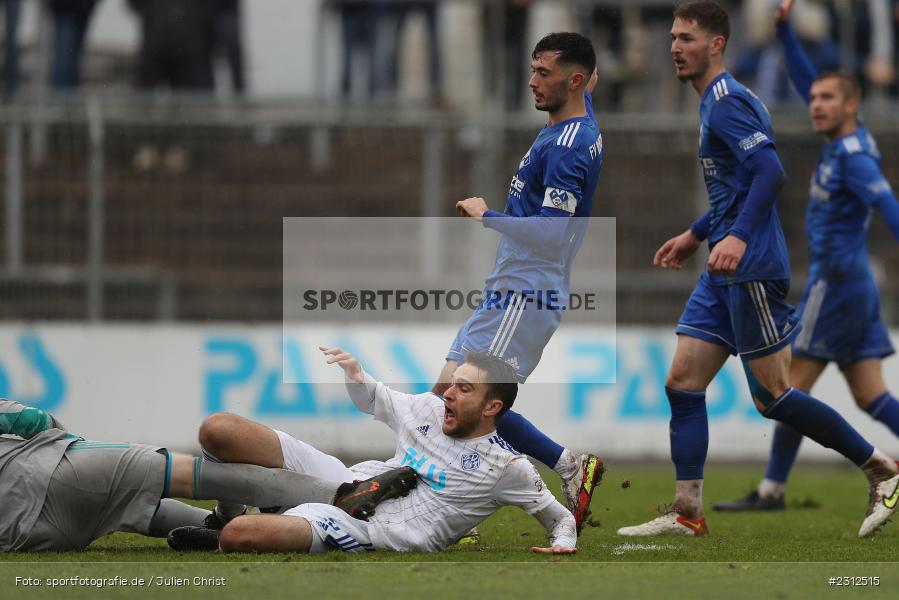 Tritt, Rote Karte, Foul, Elias Niesigk, Stadion am Schönbusch, Aschaffenburg, 30.10.2021, BFV, sport, action, Fussball, Deutschland, Oktober 2021, Saison 2021/2022, 4. Liga, Regionalliga Bayern, FVI, SVA, FV Illertissen, SV Viktoria Aschaffenburg - Bild-ID: 2312515 Tritt, Rote Karte, Foul, Elias Niesigk, Stadion am Schönbusch, Aschaffenburg, 30.10.2021, BFV, sport, action, Fussball, Deutschland, Oktober 2021, Saison 2021/2022, 4. Liga, Regionalliga Bayern, FVI, SVA, FV Illertissen, SV Viktoria Aschaffenburg - Bild-ID: 2312515