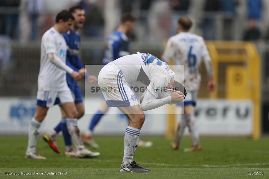Enttäuscht, Elias Niesigk, Stadion am Schönbusch, Aschaffenburg, 30.10.2021, BFV, sport, action, Fussball, Deutschland, Oktober 2021, Saison 2021/2022, 4. Liga, Regionalliga Bayern, FVI, SVA, FV Illertissen, SV Viktoria Aschaffenburg - Bild-ID: 2312533