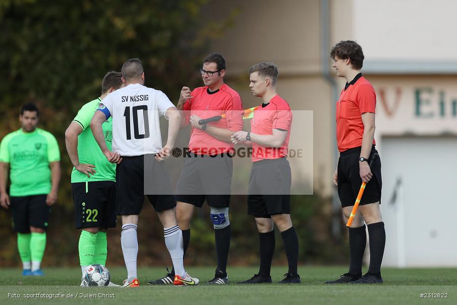 Seitenwahl, Richard Gerstlauer, Sportgelände, Nassig, 31.10.2021, BFV, sport, action, Fussball, Deutschland, Oktober 2021, Saison 2021/2022, BFV-Landesliga Odenwald, TSV, SVE, TSV Rosenberg, SV Eintracht Nassig - Bild-ID: 2312822 Seitenwahl, Richard Gerstlauer, Sportgelände, Nassig, 31.10.2021, BFV, sport, action, Fussball, Deutschland, Oktober 2021, Saison 2021/2022, BFV-Landesliga Odenwald, TSV, SVE, TSV Rosenberg, SV Eintracht Nassig - Bild-ID: 2312822