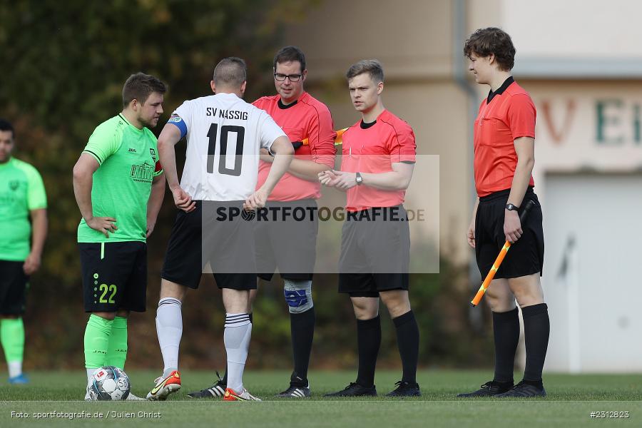 Seitenwahl, Richard Gerstlauer, Sportgelände, Nassig, 31.10.2021, BFV, sport, action, Fussball, Deutschland, Oktober 2021, Saison 2021/2022, BFV-Landesliga Odenwald, TSV, SVE, TSV Rosenberg, SV Eintracht Nassig - Bild-ID: 2312823 Seitenwahl, Richard Gerstlauer, Sportgelände, Nassig, 31.10.2021, BFV, sport, action, Fussball, Deutschland, Oktober 2021, Saison 2021/2022, BFV-Landesliga Odenwald, TSV, SVE, TSV Rosenberg, SV Eintracht Nassig - Bild-ID: 2312823