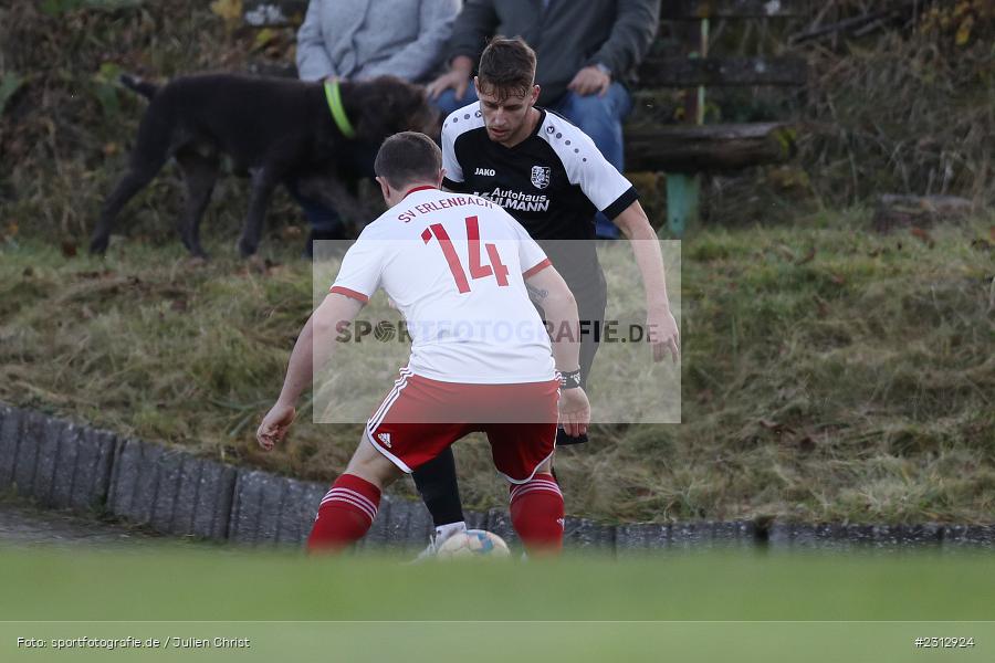 Maximilian Franz, Sportgelände, Erlenbach, 31.10.2021, BFV, sport, action, Fussball, Deutschland, Oktober 2021, Saison 2021/2022, Kreisliga Würzburg, TSV, SVE, TSV Karlburg II, SV Erlenbach - Bild-ID: 2312924