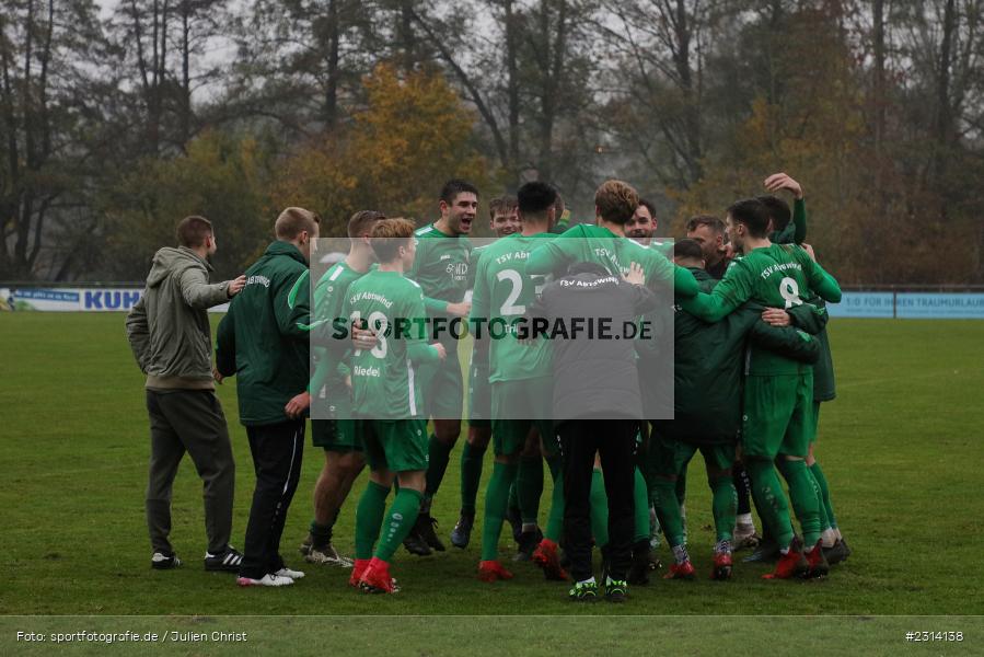 Team, Jona Riedel, Ferdinand Hansel, Florian Gutheil, Sportgelände in der Au, Karlburg, 13.11.2021, sport, action, Fussball, November 2021, Saison 2021/2022, BFV, Bayernliga Nord, TSV Abtswind, TSV Karlburg - Bild-ID: 2314138 Team, Jona Riedel, Ferdinand Hansel, Florian Gutheil, Sportgelände in der Au, Karlburg, 13.11.2021, sport, action, Fussball, November 2021, Saison 2021/2022, BFV, Bayernliga Nord, TSV Abtswind, TSV Karlburg - Bild-ID: 2314138