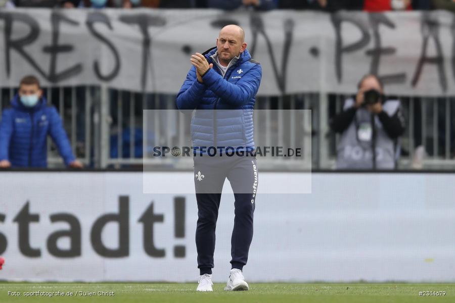 Applaus, Hände, Arme, gestikuliert, Torsten Lieberknecht, Merck-Stadion am Böllenfalltor, Darmstadt, 20.11.2021, DFL, sport, action, Fussball, November 2021, Saison 2021/2022, 2. Bundesliga, FCSP, SVD, FC St. Pauli, SV Darmstadt 98 - Bild-ID: 2314679 Applaus, Hände, Arme, gestikuliert, Torsten Lieberknecht, Merck-Stadion am Böllenfalltor, Darmstadt, 20.11.2021, DFL, sport, action, Fussball, November 2021, Saison 2021/2022, 2. Bundesliga, FCSP, SVD, FC St. Pauli, SV Darmstadt 98 - Bild-ID: 2314679