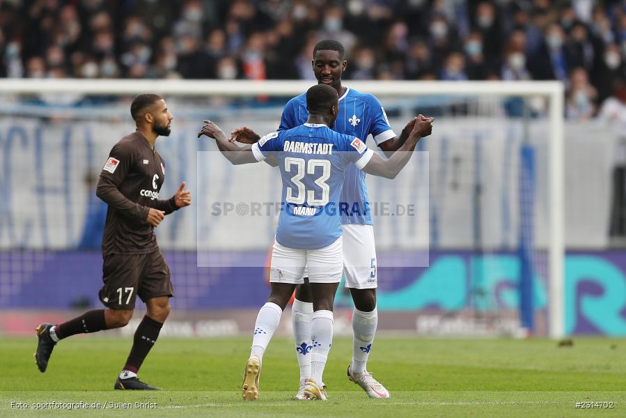 Torjubel, Braydon Manu, Merck-Stadion am Böllenfalltor, Darmstadt, 20.11.2021, DFL, sport, action, Fussball, November 2021, Saison 2021/2022, 2. Bundesliga, FCSP, SVD, FC St. Pauli, SV Darmstadt 98 - Bild-ID: 2314702