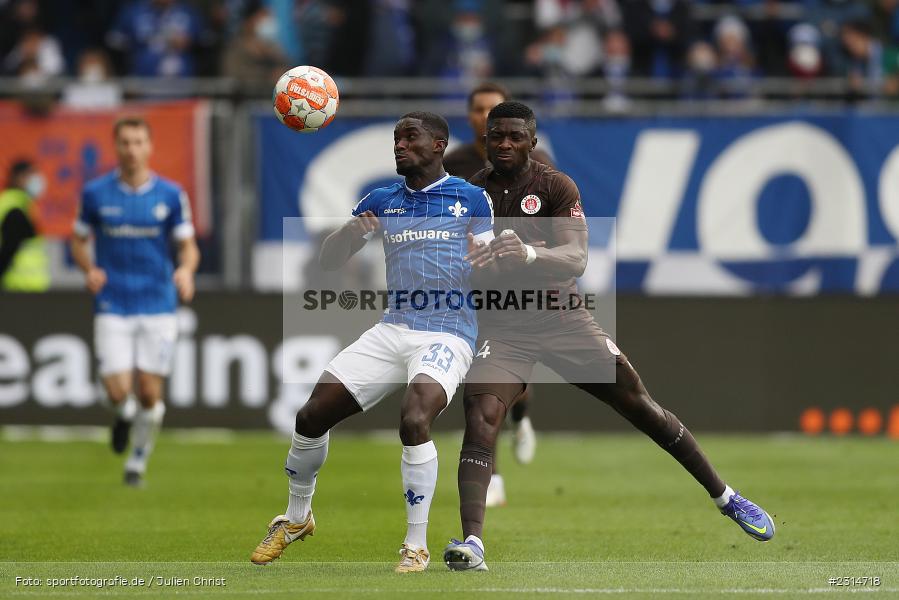 Braydon Manu, Merck-Stadion am Böllenfalltor, Darmstadt, 20.11.2021, DFL, sport, action, Fussball, November 2021, Saison 2021/2022, 2. Bundesliga, FCSP, SVD, FC St. Pauli, SV Darmstadt 98 - Bild-ID: 2314718 Braydon Manu, Merck-Stadion am Böllenfalltor, Darmstadt, 20.11.2021, DFL, sport, action, Fussball, November 2021, Saison 2021/2022, 2. Bundesliga, FCSP, SVD, FC St. Pauli, SV Darmstadt 98 - Bild-ID: 2314718