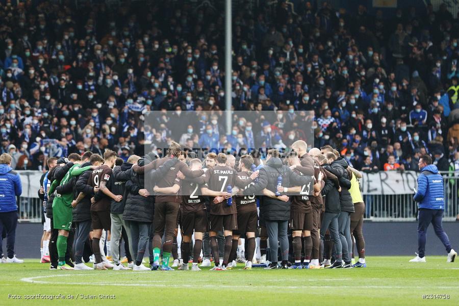 Mannschaftskreis, Merck-Stadion am Böllenfalltor, Darmstadt, 20.11.2021, DFL, sport, action, Fussball, November 2021, Saison 2021/2022, 2. Bundesliga, FCSP, SVD, FC St. Pauli, SV Darmstadt 98 - Bild-ID: 2314758 Mannschaftskreis, Merck-Stadion am Böllenfalltor, Darmstadt, 20.11.2021, DFL, sport, action, Fussball, November 2021, Saison 2021/2022, 2. Bundesliga, FCSP, SVD, FC St. Pauli, SV Darmstadt 98 - Bild-ID: 2314758