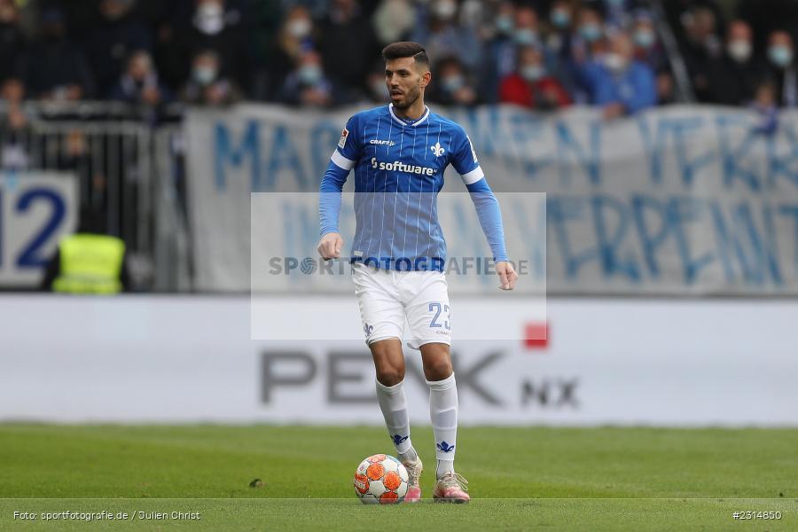 Klaus Gjasula, Merck-Stadion am Böllenfalltor, Darmstadt, 20.11.2021, DFL, sport, action, Fussball, November 2021, Saison 2021/2022, 2. Bundesliga, FCSP, SVD, FC St. Pauli, SV Darmstadt 98 - Bild-ID: 2314850 Klaus Gjasula, Merck-Stadion am Böllenfalltor, Darmstadt, 20.11.2021, DFL, sport, action, Fussball, November 2021, Saison 2021/2022, 2. Bundesliga, FCSP, SVD, FC St. Pauli, SV Darmstadt 98 - Bild-ID: 2314850