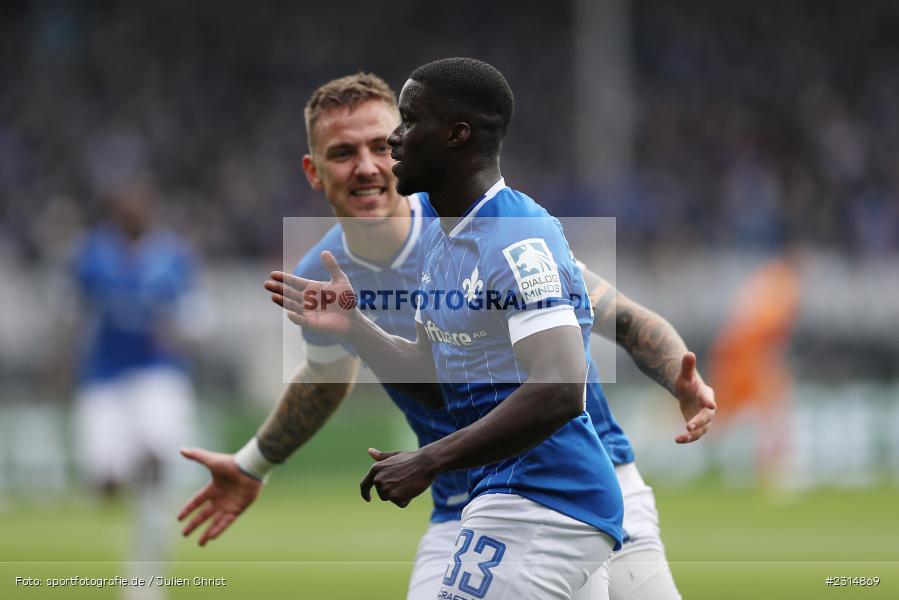 Torjubel, Braydon Manu, Merck-Stadion am Böllenfalltor, Darmstadt, 20.11.2021, DFL, sport, action, Fussball, November 2021, Saison 2021/2022, 2. Bundesliga, FCSP, SVD, FC St. Pauli, SV Darmstadt 98 - Bild-ID: 2314869