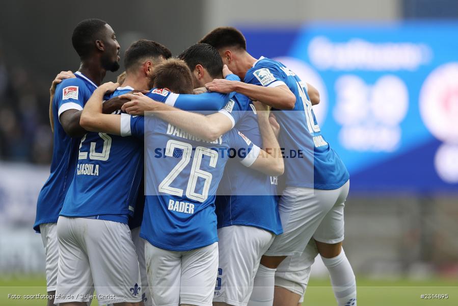 Torjubel, Luca Pfeiffer, Merck-Stadion am Böllenfalltor, Darmstadt, 20.11.2021, DFL, sport, action, Fussball, November 2021, Saison 2021/2022, 2. Bundesliga, FCSP, SVD, FC St. Pauli, SV Darmstadt 98 - Bild-ID: 2314895 Torjubel, Luca Pfeiffer, Merck-Stadion am Böllenfalltor, Darmstadt, 20.11.2021, DFL, sport, action, Fussball, November 2021, Saison 2021/2022, 2. Bundesliga, FCSP, SVD, FC St. Pauli, SV Darmstadt 98 - Bild-ID: 2314895