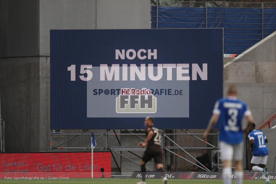15 Minuten, Hit Radio FFH, Anzeigetafel, Merck-Stadion am Böllenfalltor, Darmstadt, 20.11.2021, DFL, sport, action, Fussball, November 2021, Saison 2021/2022, 2. Bundesliga, FCSP, SVD, FC St. Pauli, SV Darmstadt 98 - Bild-ID: 2314911