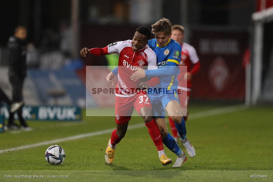 Ryan-Segon Adigo, FLYERALARM Arena, Würzburg, 30.11.2021, DFL, sport, action, Fussball, November 2021, Saison 2021/2022, 3. Liga, EBS, FWK, Eintracht Braunschweig, FC Würzburger Kickers - Bild-ID: 2315499