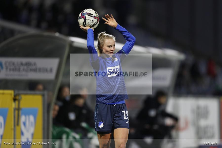Judith Steinert, Dietmar-Hopp-Stadion, Sinsheim, 05.12.2021, DFB, sport, action, Fussball, Dezember 2021, Saison 2021/2022, FFBL, FLYERALARM Frauen-Bundesliga, SVW, TSG, SV Werder Bremen, TSG 1899 Hoffenheim - Bild-ID: 2315833 Judith Steinert, Dietmar-Hopp-Stadion, Sinsheim, 05.12.2021, DFB, sport, action, Fussball, Dezember 2021, Saison 2021/2022, FFBL, FLYERALARM Frauen-Bundesliga, SVW, TSG, SV Werder Bremen, TSG 1899 Hoffenheim - Bild-ID: 2315833