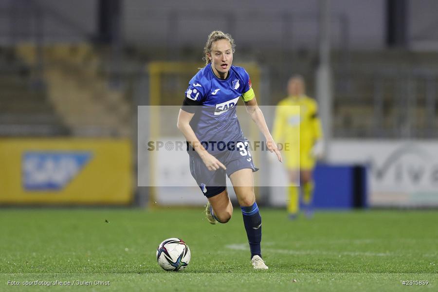 Fabienne Dongus, Dietmar-Hopp-Stadion, Sinsheim, 05.12.2021, DFB, sport, action, Fussball, Dezember 2021, Saison 2021/2022, FFBL, FLYERALARM Frauen-Bundesliga, SVW, TSG, SV Werder Bremen, TSG 1899 Hoffenheim - Bild-ID: 2315839 Fabienne Dongus, Dietmar-Hopp-Stadion, Sinsheim, 05.12.2021, DFB, sport, action, Fussball, Dezember 2021, Saison 2021/2022, FFBL, FLYERALARM Frauen-Bundesliga, SVW, TSG, SV Werder Bremen, TSG 1899 Hoffenheim - Bild-ID: 2315839