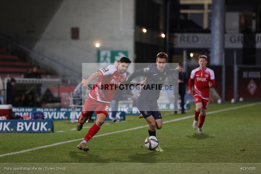 Moritz Heinrich, FLYERALARM Arena, Würzburg, 20.12.2021, DFL, sport, action, Fussball, Dezember 2021, Saison 2021/2022, 3. Liga, TSV, 1860, FWK, TSV 1860 München, FC Würzburger Kickers - Bild-ID: 2316130