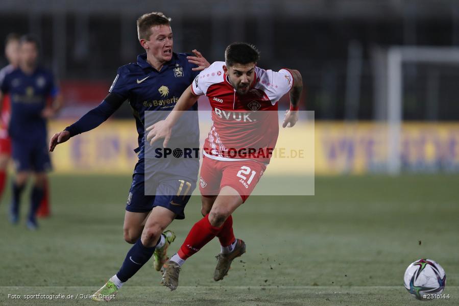 Moritz Heinrich, FLYERALARM Arena, Würzburg, 20.12.2021, DFL, sport, action, Fussball, Dezember 2021, Saison 2021/2022, 3. Liga, TSV, 1860, FWK, TSV 1860 München, FC Würzburger Kickers - Bild-ID: 2316144