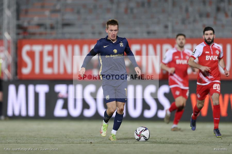 Fabian Greilinger, FLYERALARM Arena, Würzburg, 20.12.2021, DFL, sport, action, Fussball, Dezember 2021, Saison 2021/2022, 3. Liga, TSV, 1860, FWK, TSV 1860 München, FC Würzburger Kickers - Bild-ID: 2316180